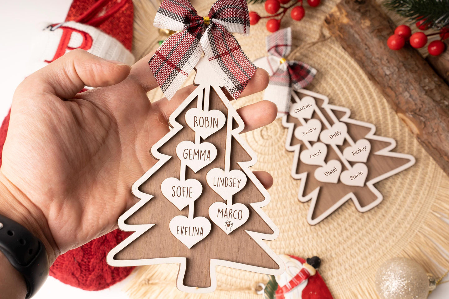 Adorno navideño de madera personalizado para la familia: recuerdo con nombres a medida