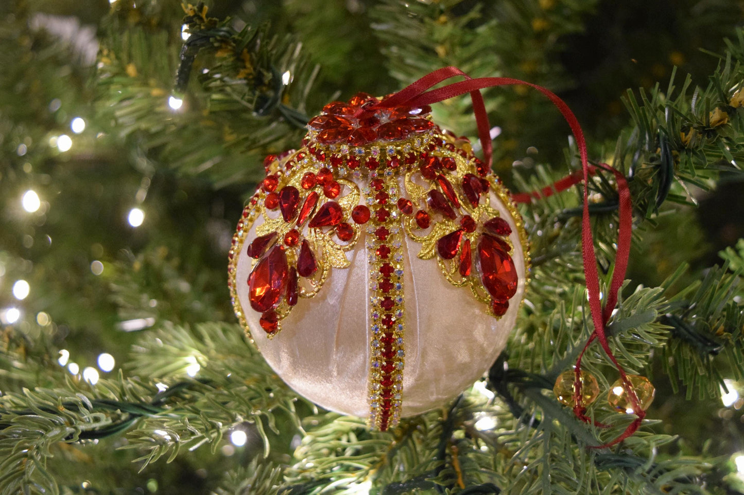 Elegant Luxury Handmade Rhinestone Cream/White Christmas Ball Ornament - Xmas Tree Decor