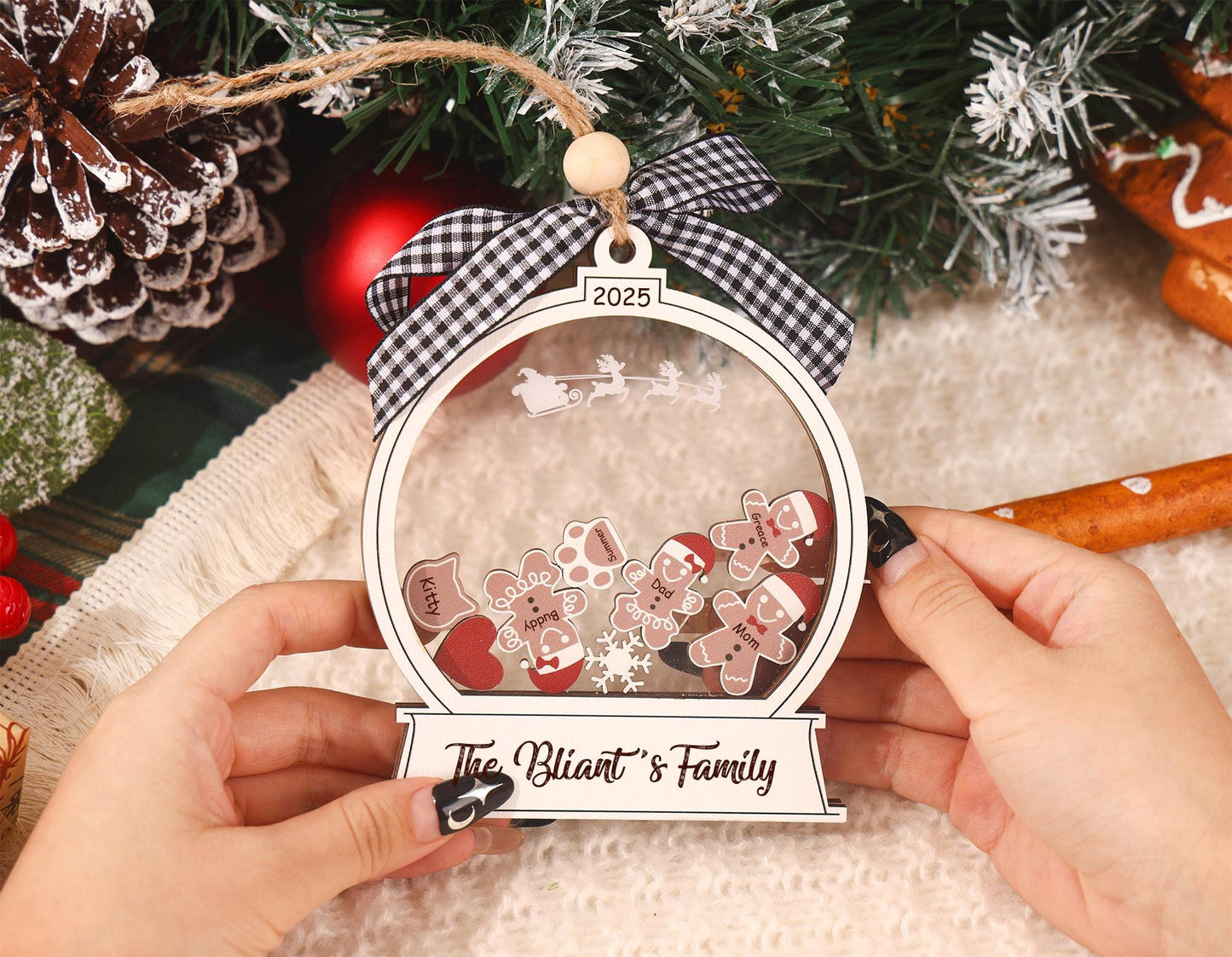 Adorno de Navidad familiar de pan de jengibre personalizado 2025: Recuerdo de galleta a medida